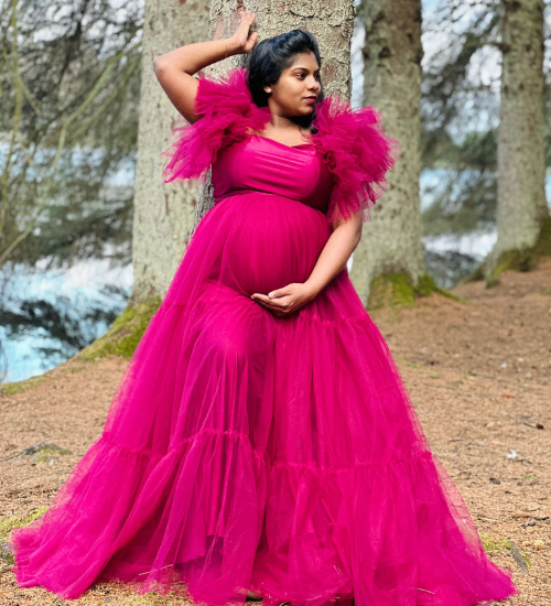 Burgundy Wine Ruffled Maternity Shoot Gown