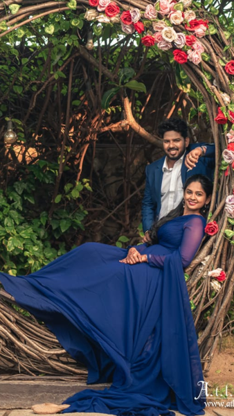 Royal-Blue Full Sleeves Pre-Wedding Trail Gown