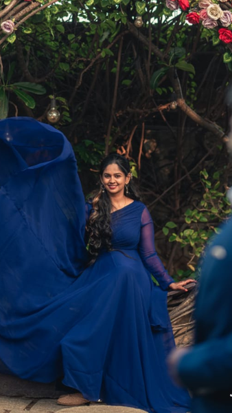 Royal-Blue Full Sleeves Pre-Wedding Trail Gown