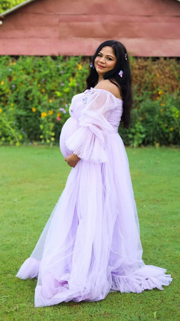 Lavender Ruffled Maternity Photoshoot Gown