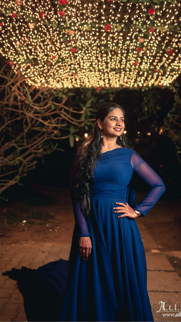 Royal-Blue Full Sleeves Pre-Wedding Trail Gown