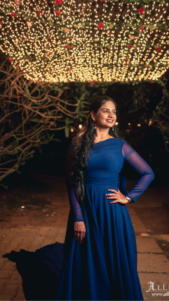 Royal-Blue Full Sleeves Pre-Wedding Trail Gown