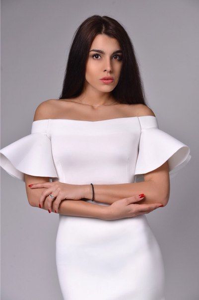 White Off-Shoulder Bell Sleeves Midi