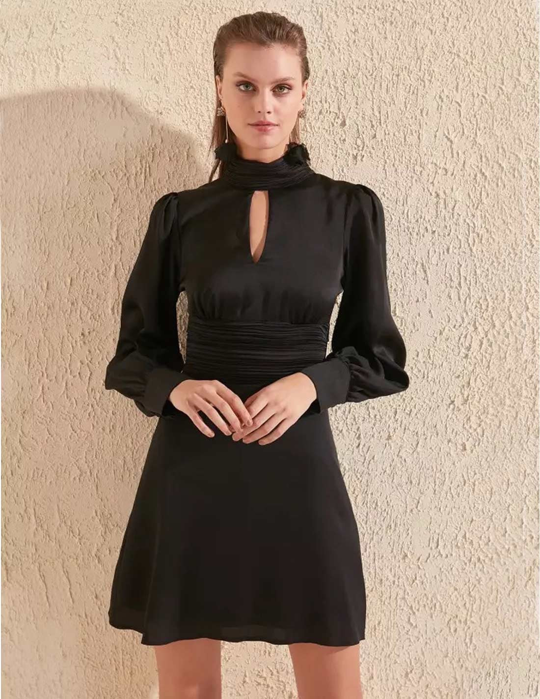 Black Front Keyhole Backless Skater Dress